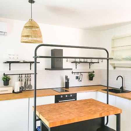 Land And Sea Apartment Primosten Bagian luar foto