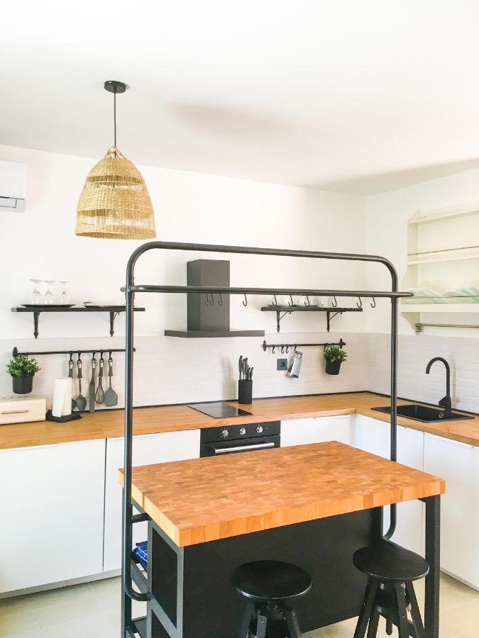 Land And Sea Apartment Primosten Bagian luar foto