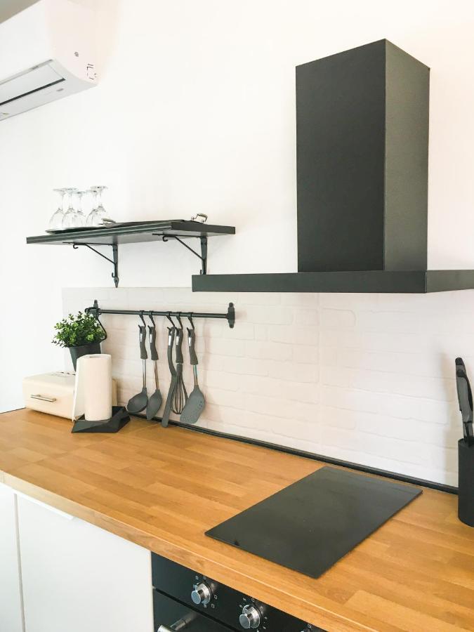 Land And Sea Apartment Primosten Bagian luar foto